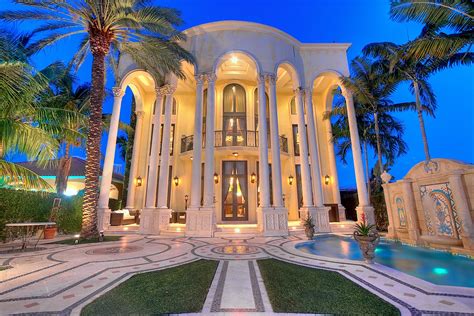 versace villa miami hotel|who owns versace mansion.